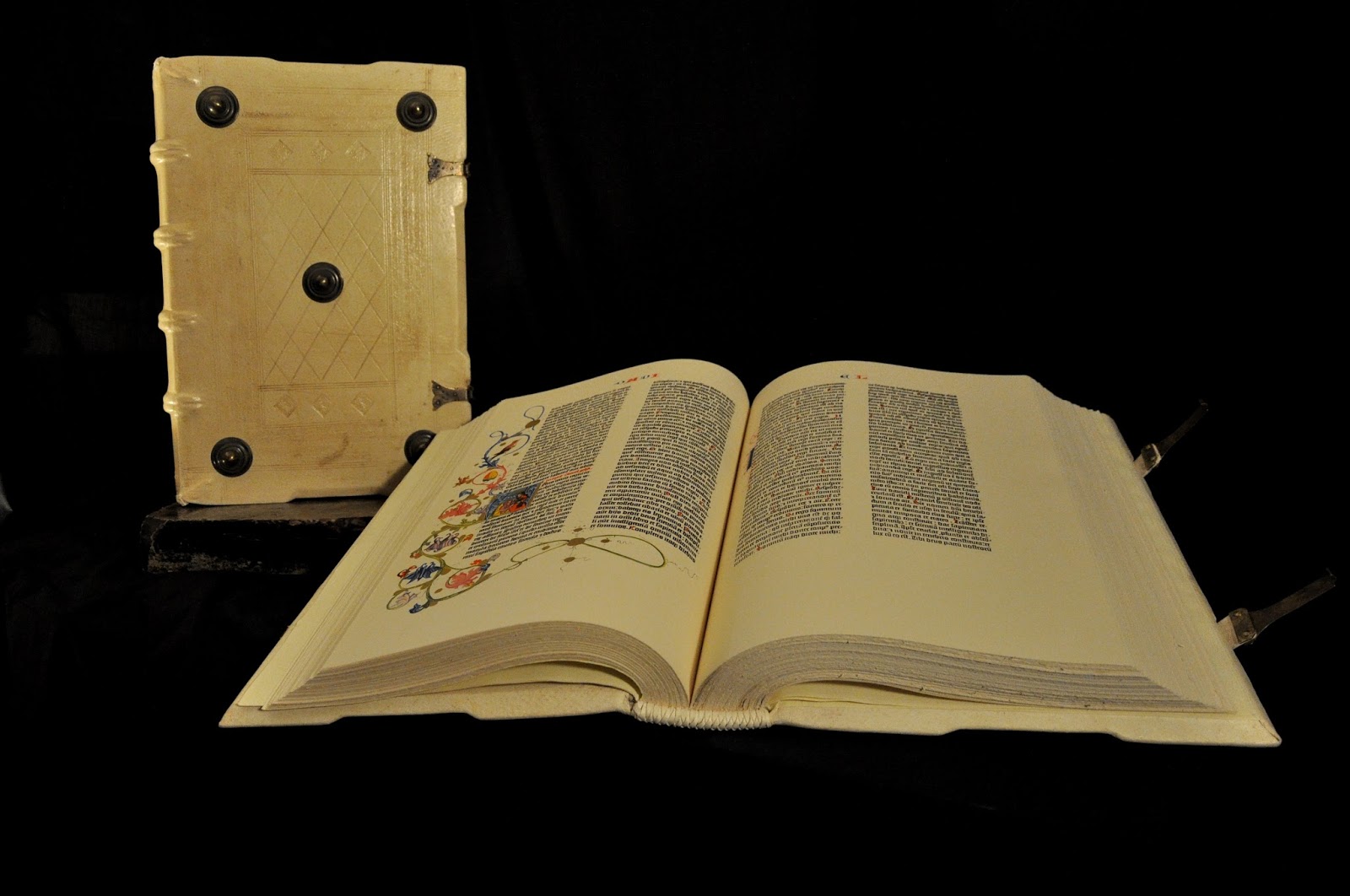 A Bookbinders Journey Some photo's of my Gutenberg Bible binding work.