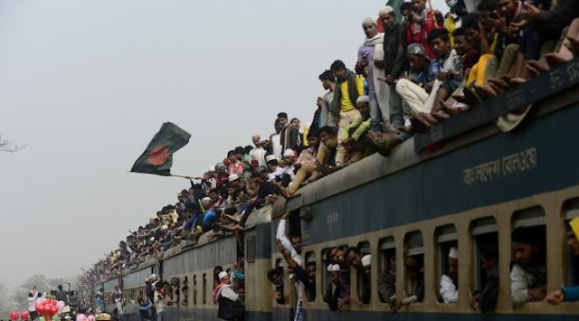 Mudik Naik Kereta, Tradisi Gila Pemudik di Bangladesh Saat Memilih Kereta Api Untuk Transportasi Mudik Naik Kereta, Tradisi Gila Pemudik di Bangladesh Saat Memilih Kereta Api Untuk Transportasi