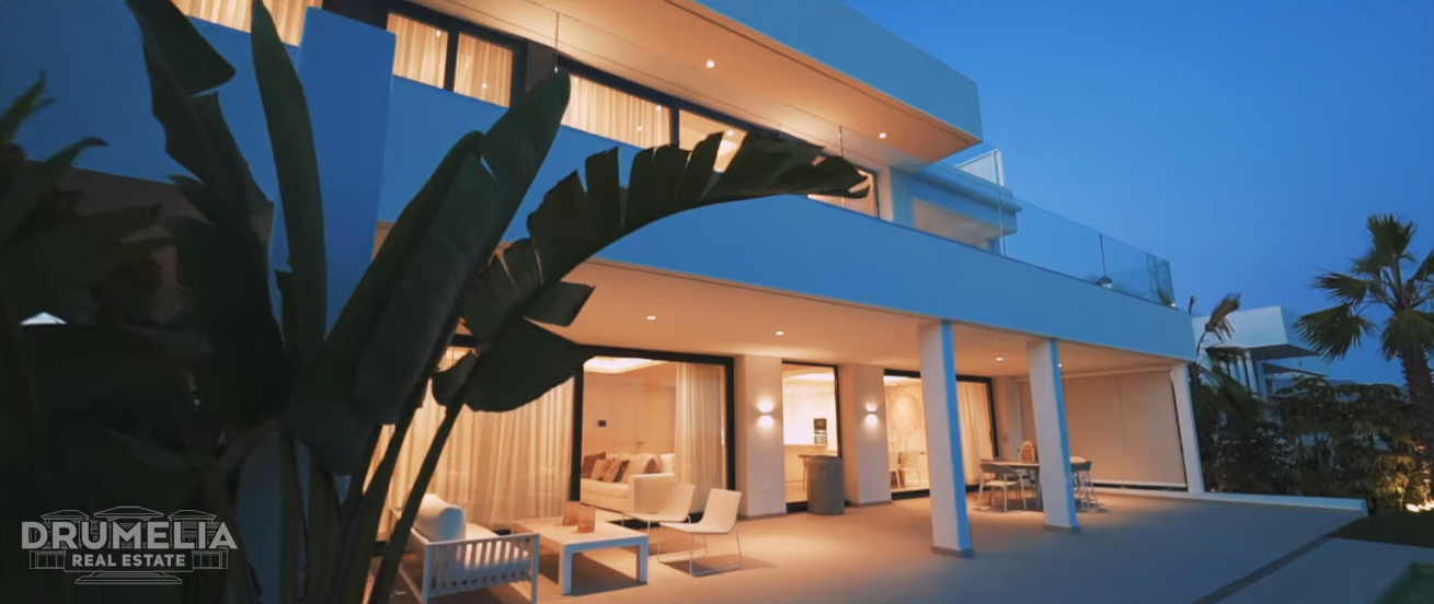 23 Photos vs. New Modern Luxury Villa in Marbella, Estepona | 1.500.000€ | Drumelia Real Estate - Luxury Home & Interior Design Tour 23 Photos vs. New Modern Luxury Villa in Marbella, Estepona | 1.500.000€ | Drumelia Real Estate - Luxury Home & Interior Design Tour
