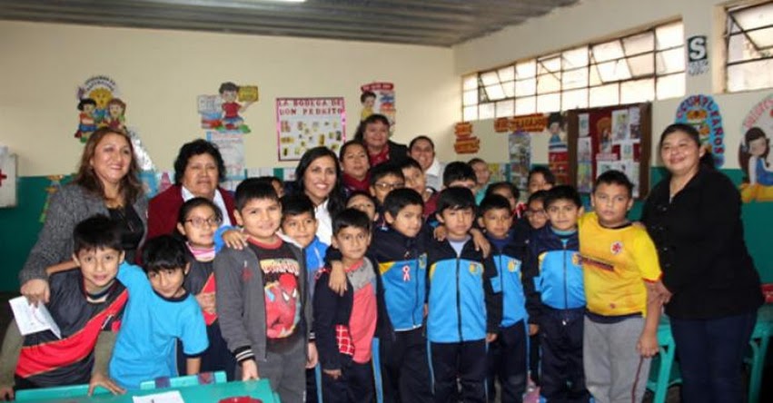 MINEDU: Ministra Flor Pablo tuvo emotivo reencuentro con sus maestras de primaria - www.minedu.gob.pe MINEDU: Ministra Flor Pablo tuvo emotivo reencuentro con sus maestras de primaria - www.minedu.gob.pe