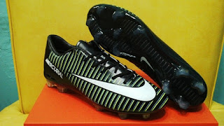 Nike Mercurial Vapor XI Hitam list Putih Nike Mercurial Vapor XI Hitam list Putih