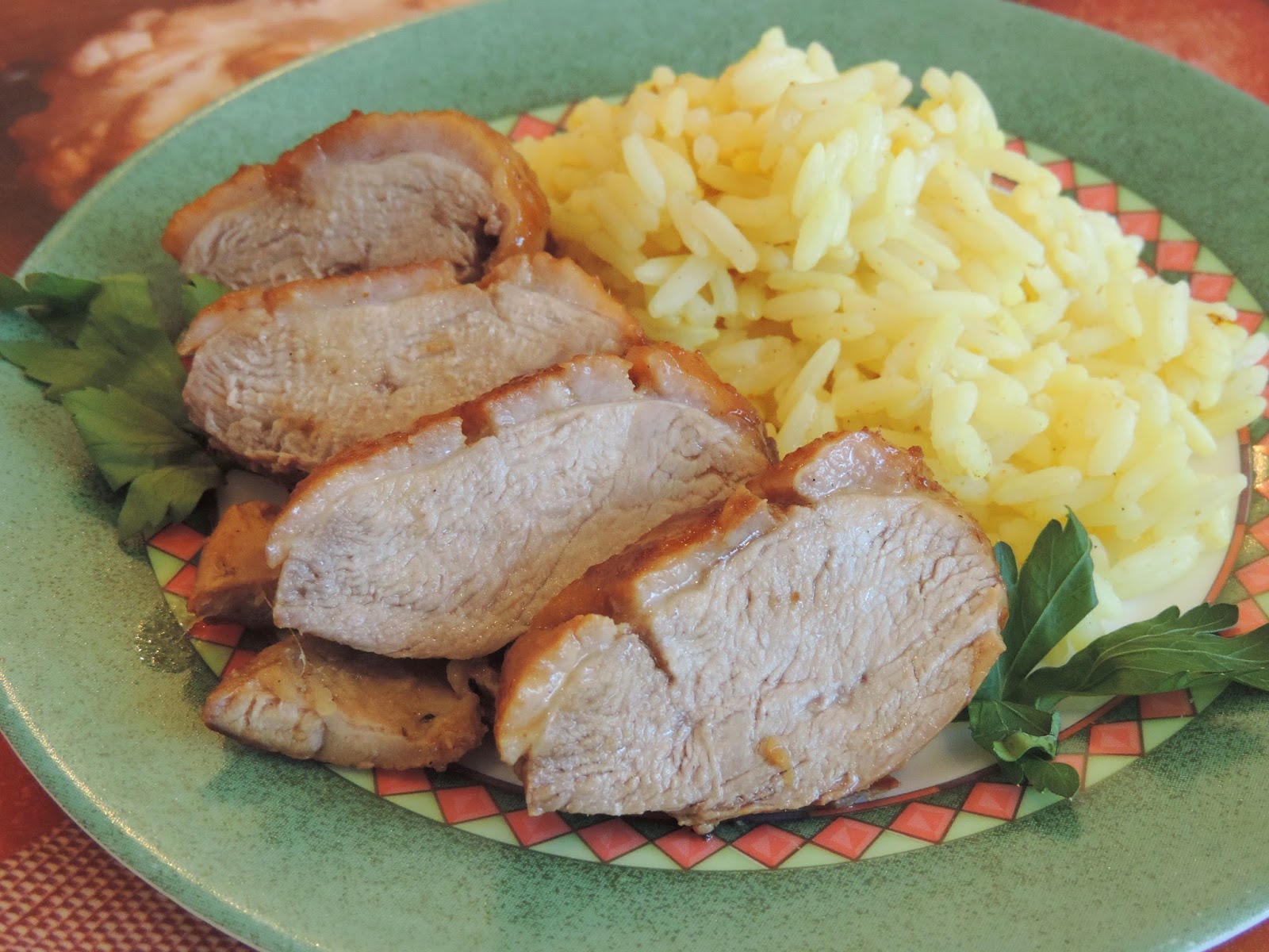 грудка в мультиварке жареная. сочное куриное филе в мультиварке. филе куриной грудки в мультиварке. Fish, mashed potatoes and green beans. филе куриной грудки в мультиварке.