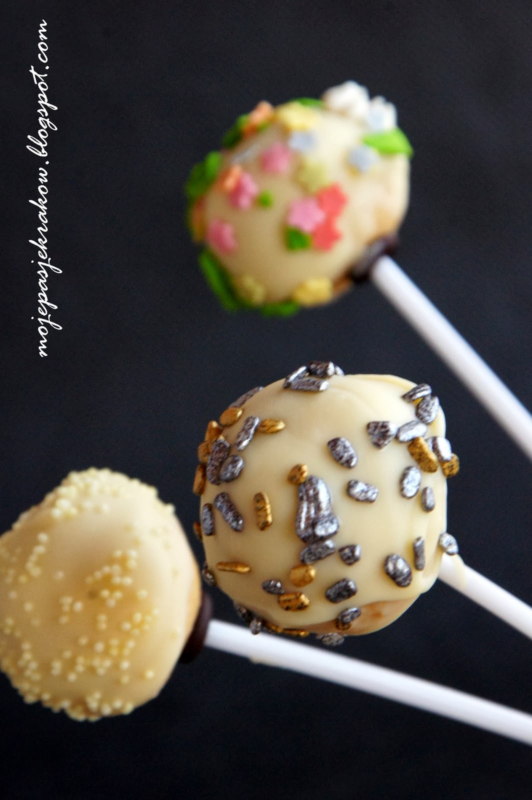 moje pasje Cake pops ciasteczkowe lizaki w białej czekoladzie