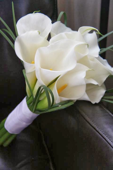 White Lily Flower Bouquet|http://refreshrose.blogspot.com/