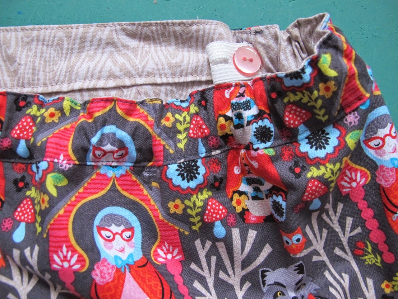 Using Buttonhole / Adjustable Elastic in the Potato Chip Skirt or other