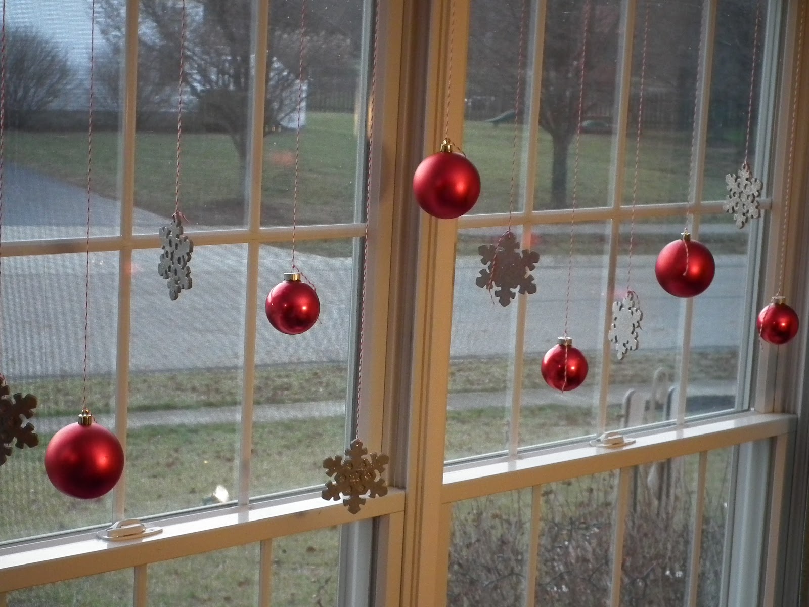 Window Christmas Decorations Ideas 