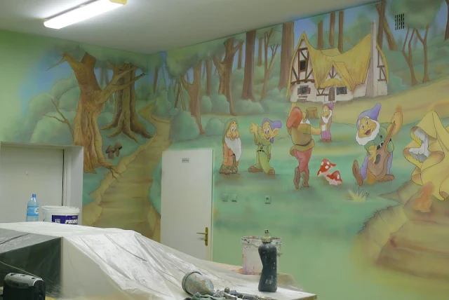 Aranżacja ściany w przedszkolu, malowanie królewny śnieżki, warszawa