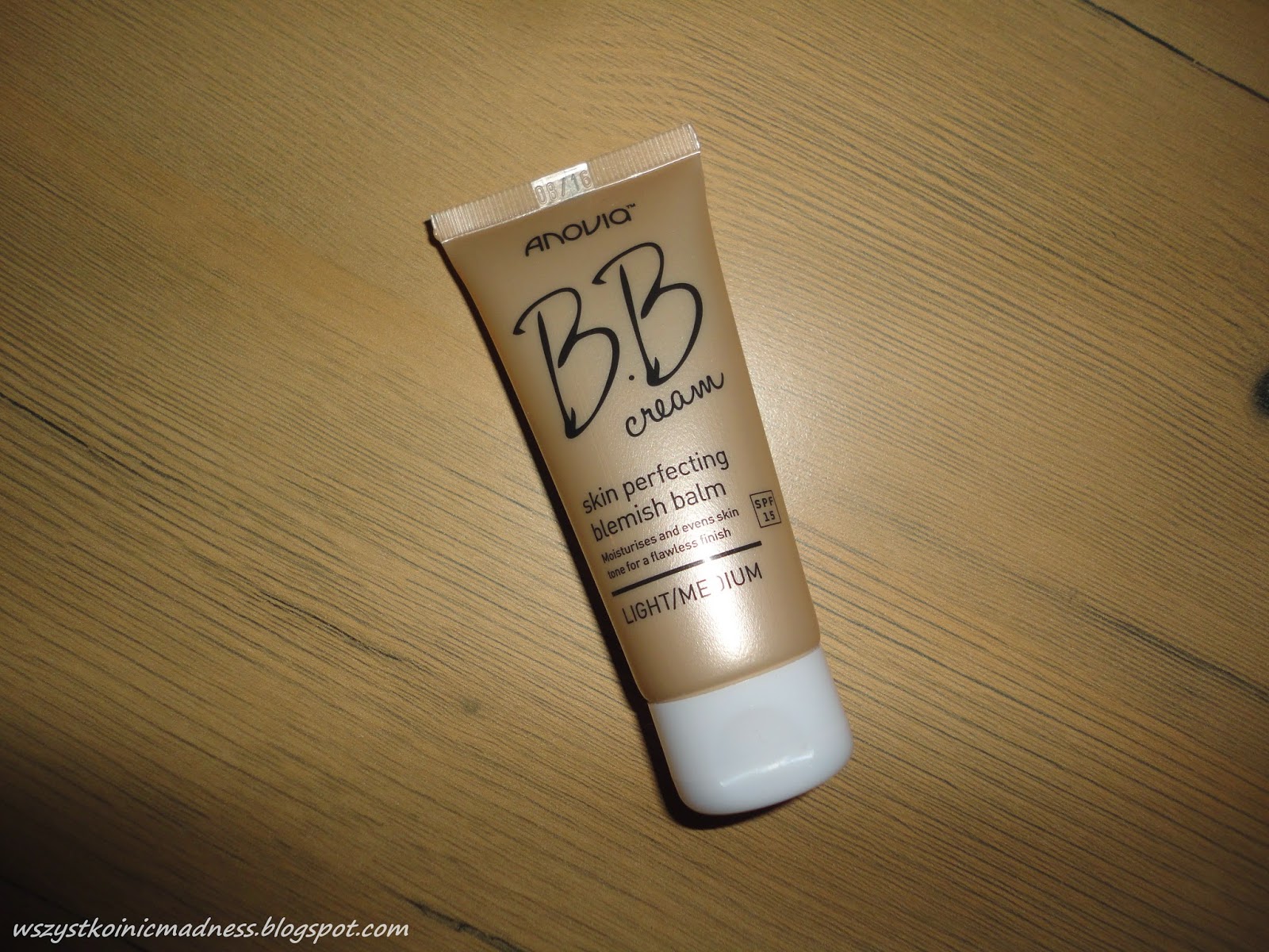 Anovia BB cream light/medium