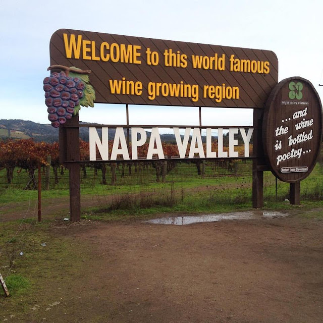Napa Valley welcome sign in Calistoga