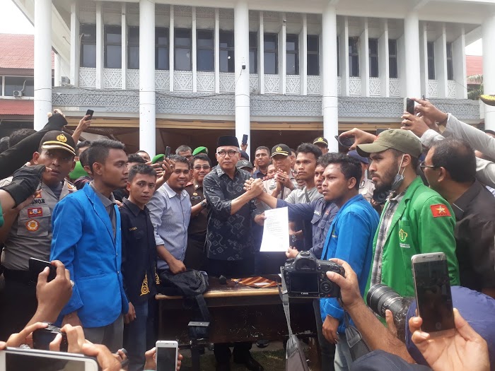 Berikan Waktu 14 Hari, Mahasiswa: turunkan Plt Gubernur jika tidak melaksanakan yang ditandatangani!