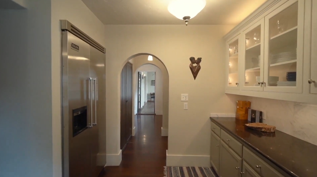 25 Interior Design Photos vs. 500 E Olmos Dr, San Antonio Luxury Home Tour