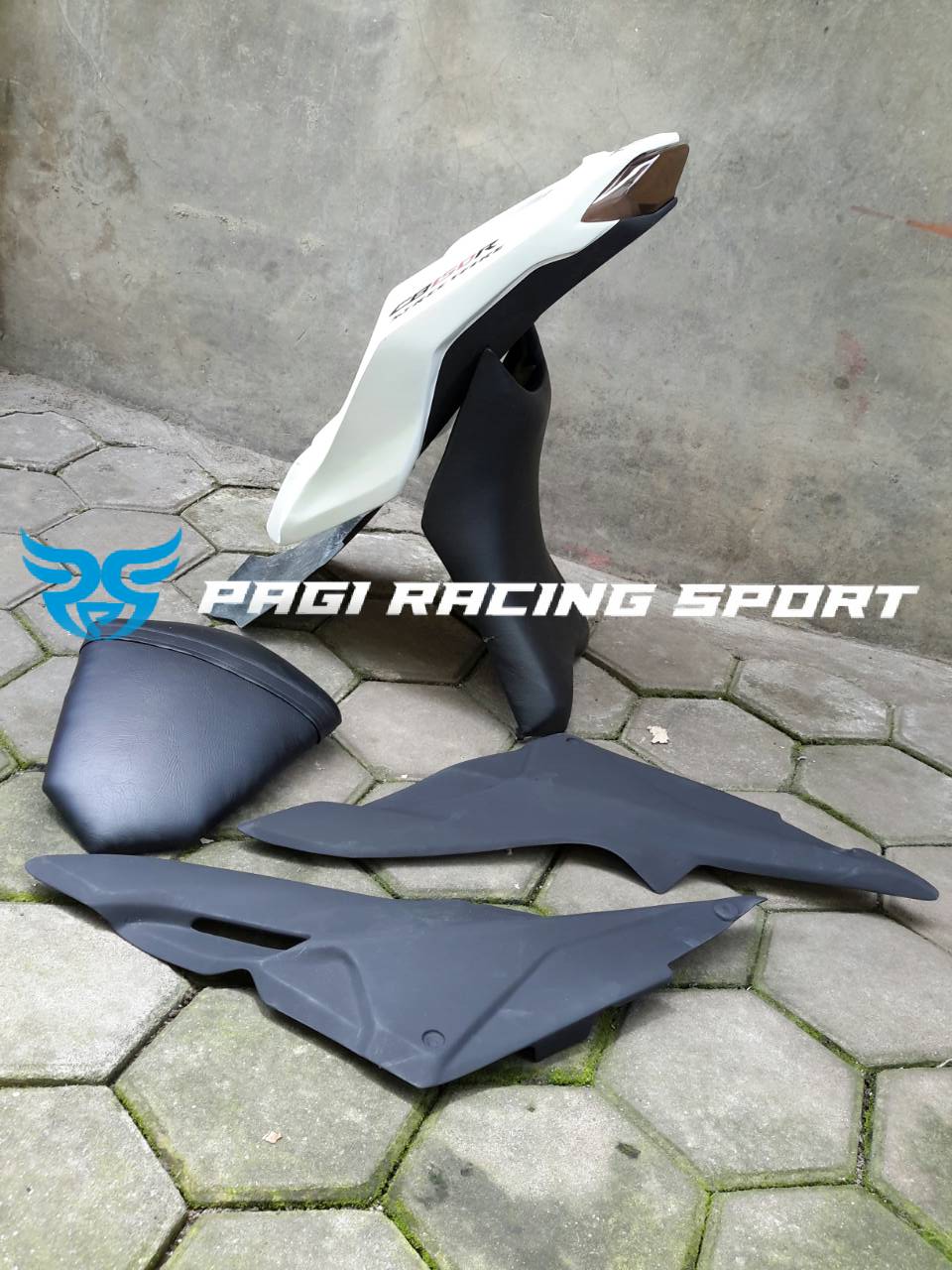 Body Belakang CB150R Ala Ninja 250 FI Pagi Racing Sport