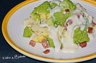 http://nievesdq-dulceysalado.blogspot.com.es/2018/03/romanesco-con-jamon-serrano-y-salsa.html
