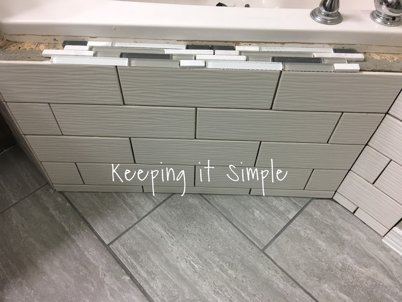Tips on How to Tile a Corner Bathtub using Wavecrest and Venatino