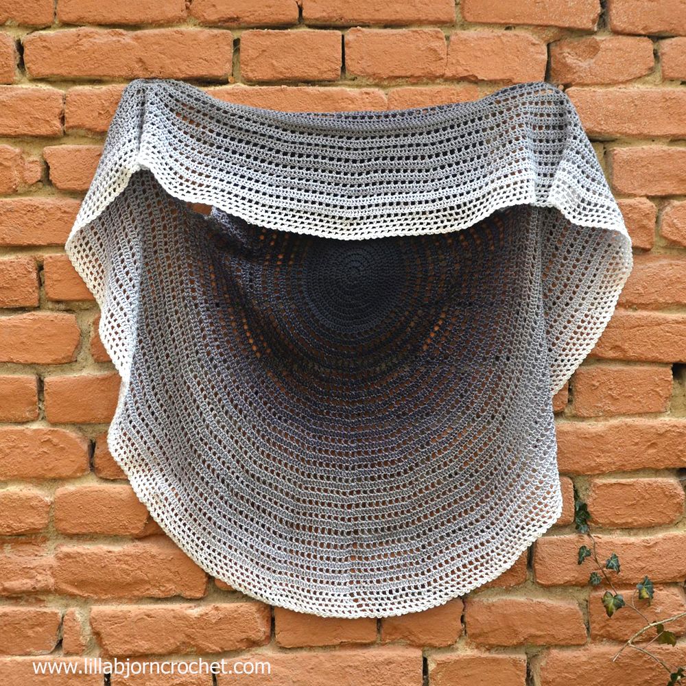 Whirl Mandala Cardigan - FREE crochet pattern by Lilla Bjorn - www.lillabjorncrochet.com