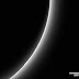 Variasi Kecerahan Kabut di Atmosfer Nitrogen Pluto