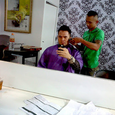 Pangkas-rambut-Rock-n-Roll-paling-terkenal-di-jakarta-timur_29.jpg Pangkas-rambut-Rock-n-Roll_29.jpg