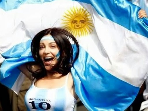 Beautiful Argentine Girl Fan Cheers