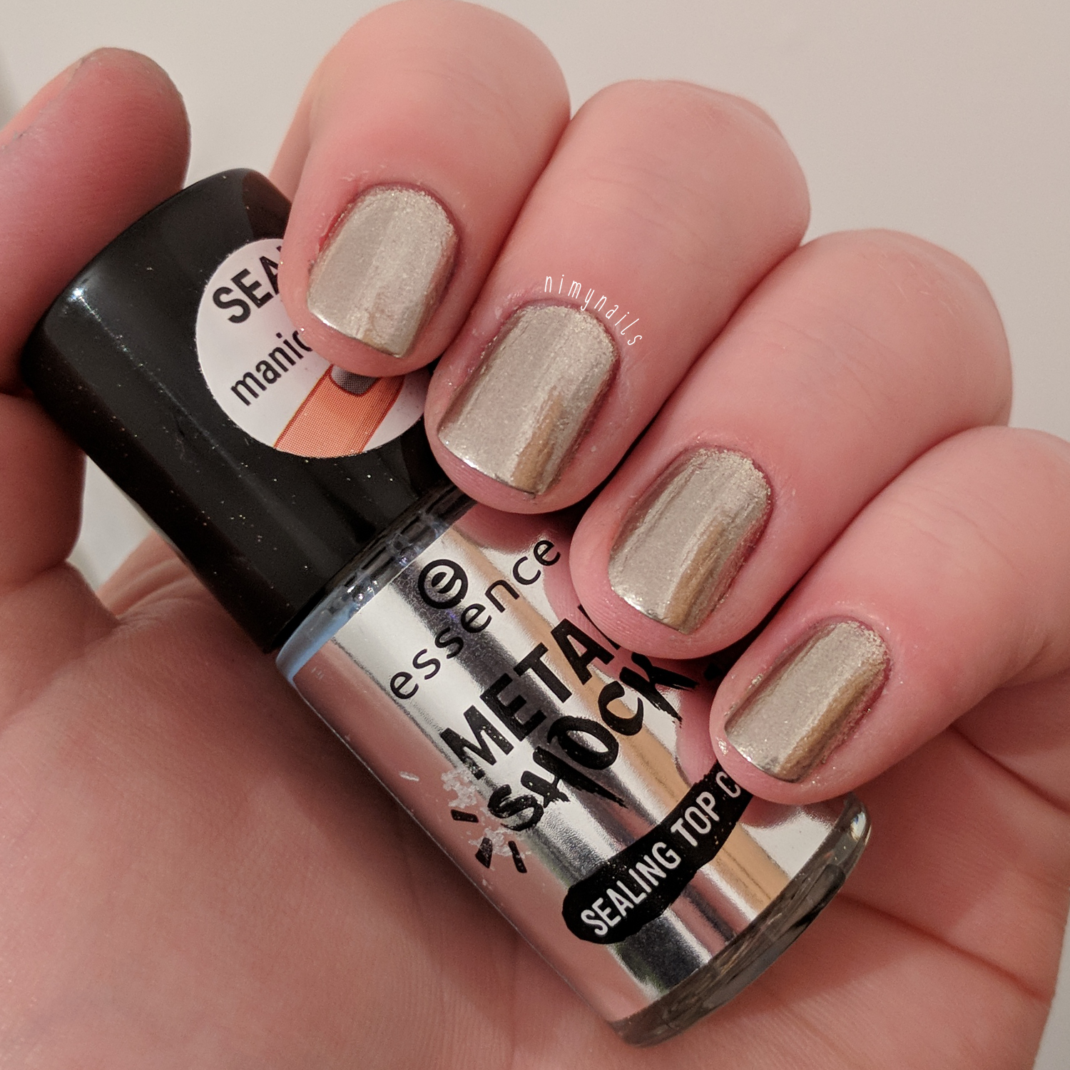 Essence Metal Shock Chrome Powder // Demo & Review Nimy Nails