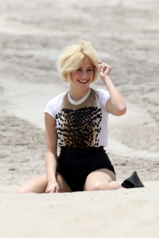 Hot Photos Artist In The World: Pixie Lott – Photoshoot Candids at the