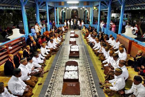 Prosesi Doa Saat Malem Selikuran (Malam 21 Bulan Ramadhan)
