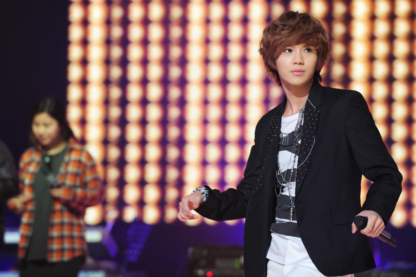 Lee taemin. тэмин idea. тхэмин слушать. Taemin 2022. тэмин shinee criminal.