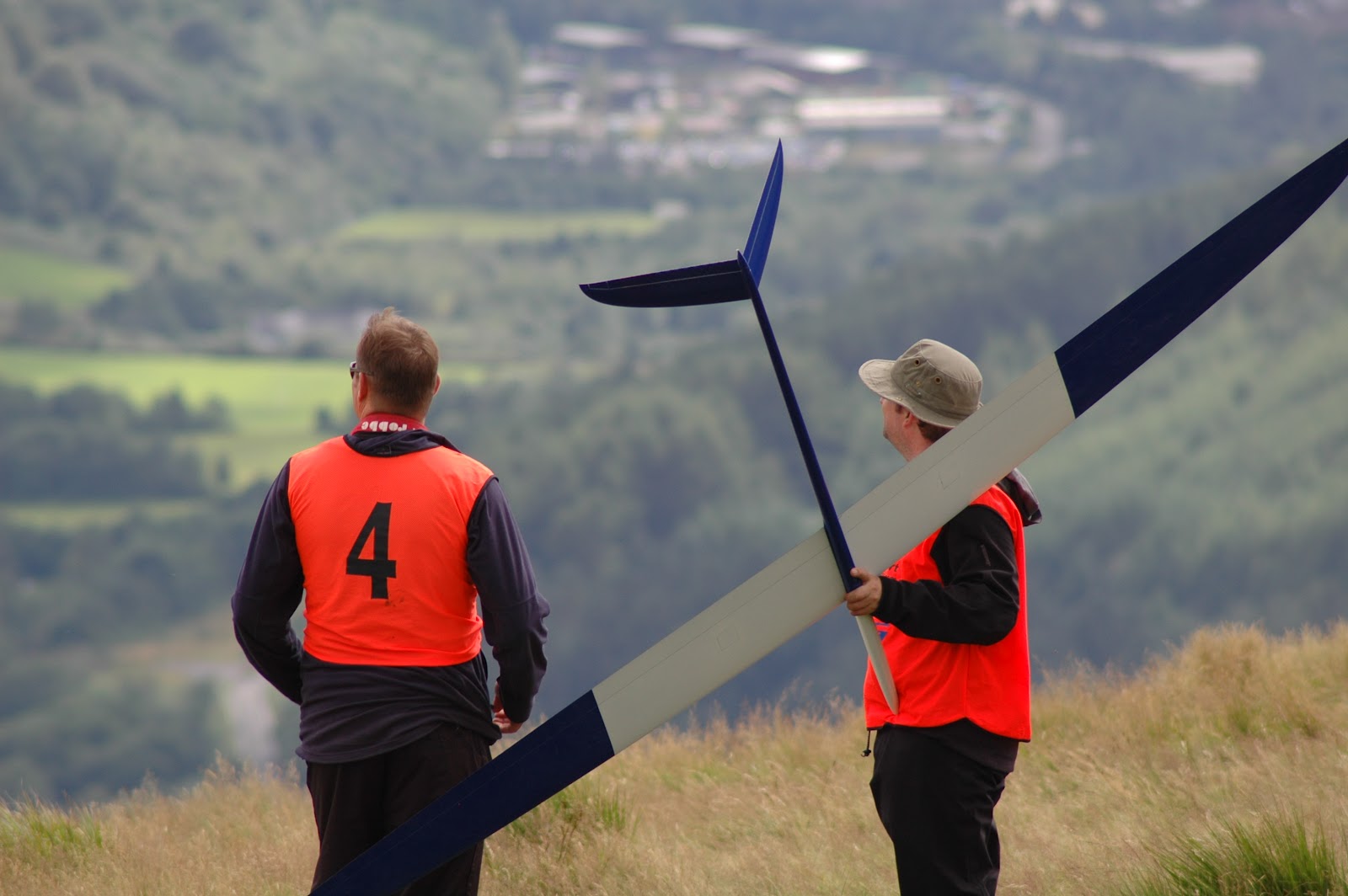 SkipSoaring: Glider Racing