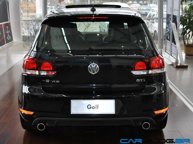 Volkswagen Golf GTI 2012 - rear