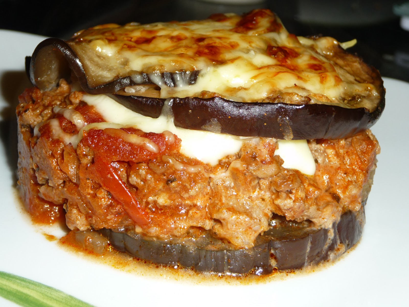 AUBERGINES à la BOLOGNAISE les pieds sous la table