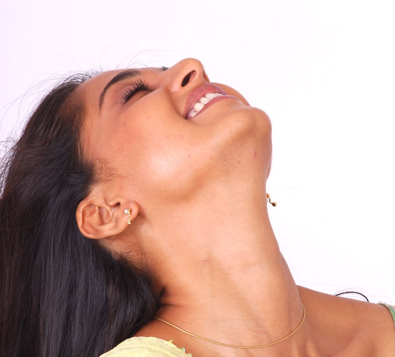 Anushka Shetty Funny Face Expressions Photos - Anushka Shetty