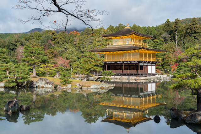 Kinkakuji golden pavillion japan kyoto
