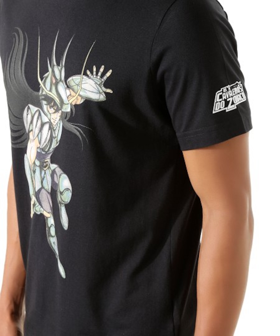 LEO-KLEIN-CEA-Shiryu-de-Dragão-Camiseta-Cavaleiros-do-Zodiaco-Preta LEO-KLEIN-CEA-Shiryu-de-Dragão-Camiseta-Cavaleiros-do-Zodiaco-Preta