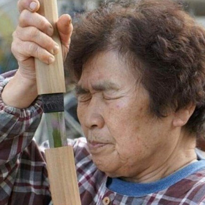 이미지에 대체텍스트 속성이 없습니다; 파일명은 DmhxldO8_400x400.png 입니다.