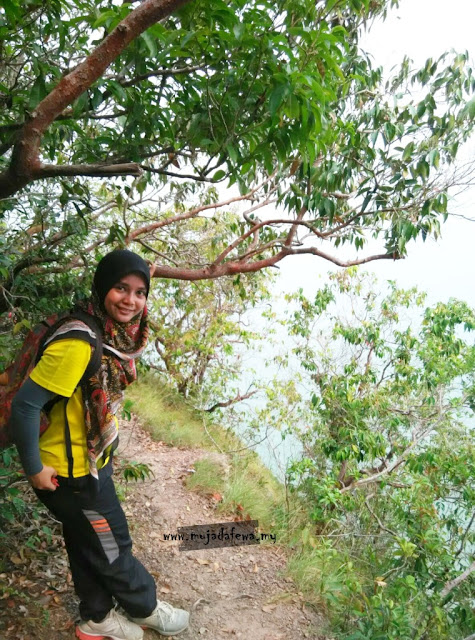 Mendaki Bukit Keluang Itu Nikmat- Lepas Stress Pre-Exam bukit keluang, pantai bukit keluang, pemandangan bukit keluang, trek pendakian bukit keluang
