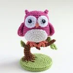 http://www.ravelry.com/patterns/library/an-owl-is-born
