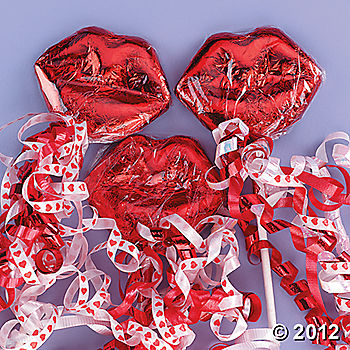 Kardashian kim bangs lips blunt look promote crimson bold cosmetics rocks bright collection usual gave totally framed thick different face CLE PTA: Valentines Candy Grams