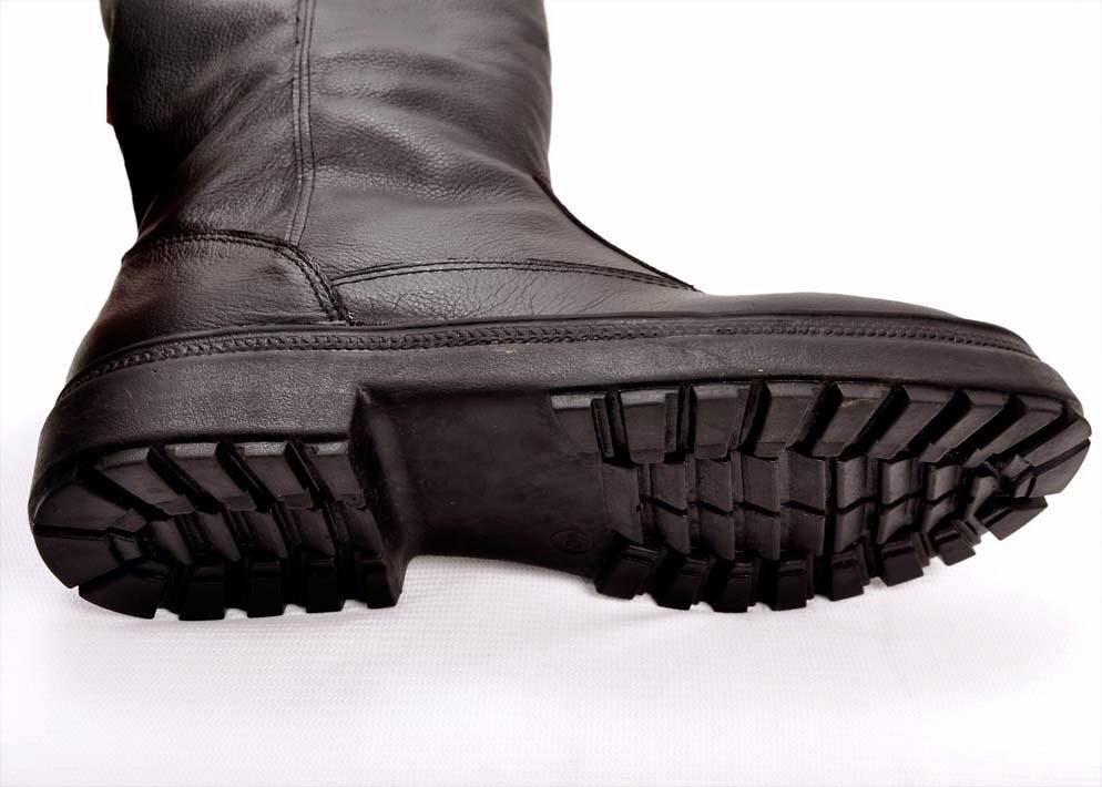 bota quechua feminina neve
