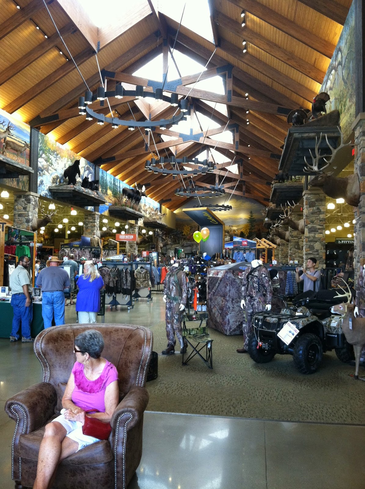 No Lawyers - Only Guns and Money: Road Trip To Cabelas