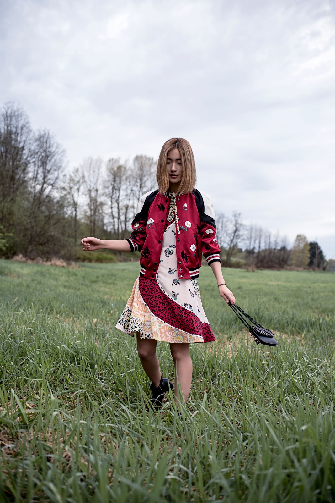 von vogue claire liu coach 1941 spring 2017 runway collection circular patchwork dress shrunken varsity jacket von vogue claire liu coach 1941 spring 2017 runway collection circular patchwork dress shrunken varsity jacket