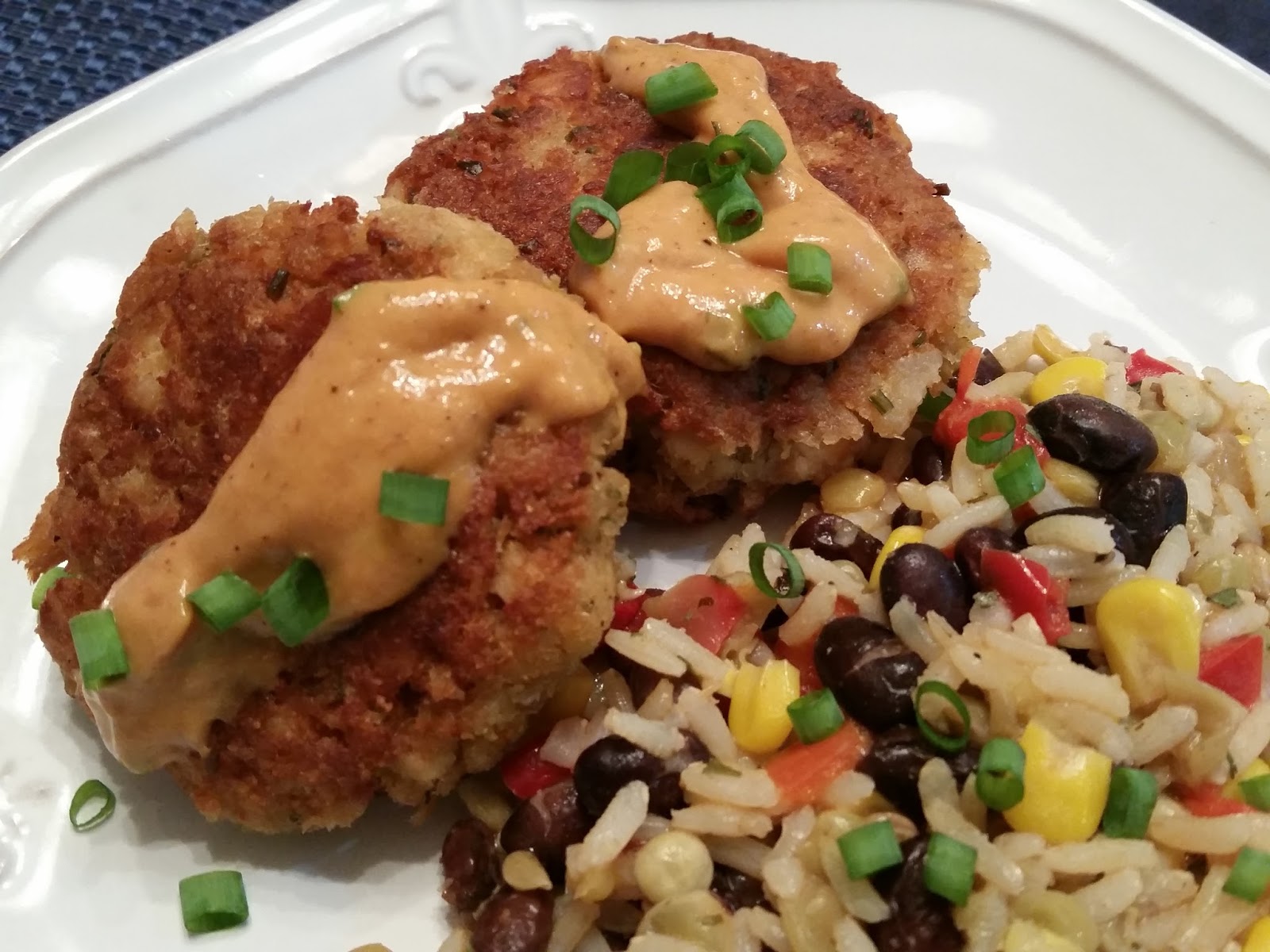 CajunStyle Salmon Cakes w/ Remoulade