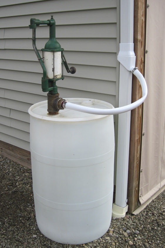 Hand Pump: Rain Barrel Hand Pump
