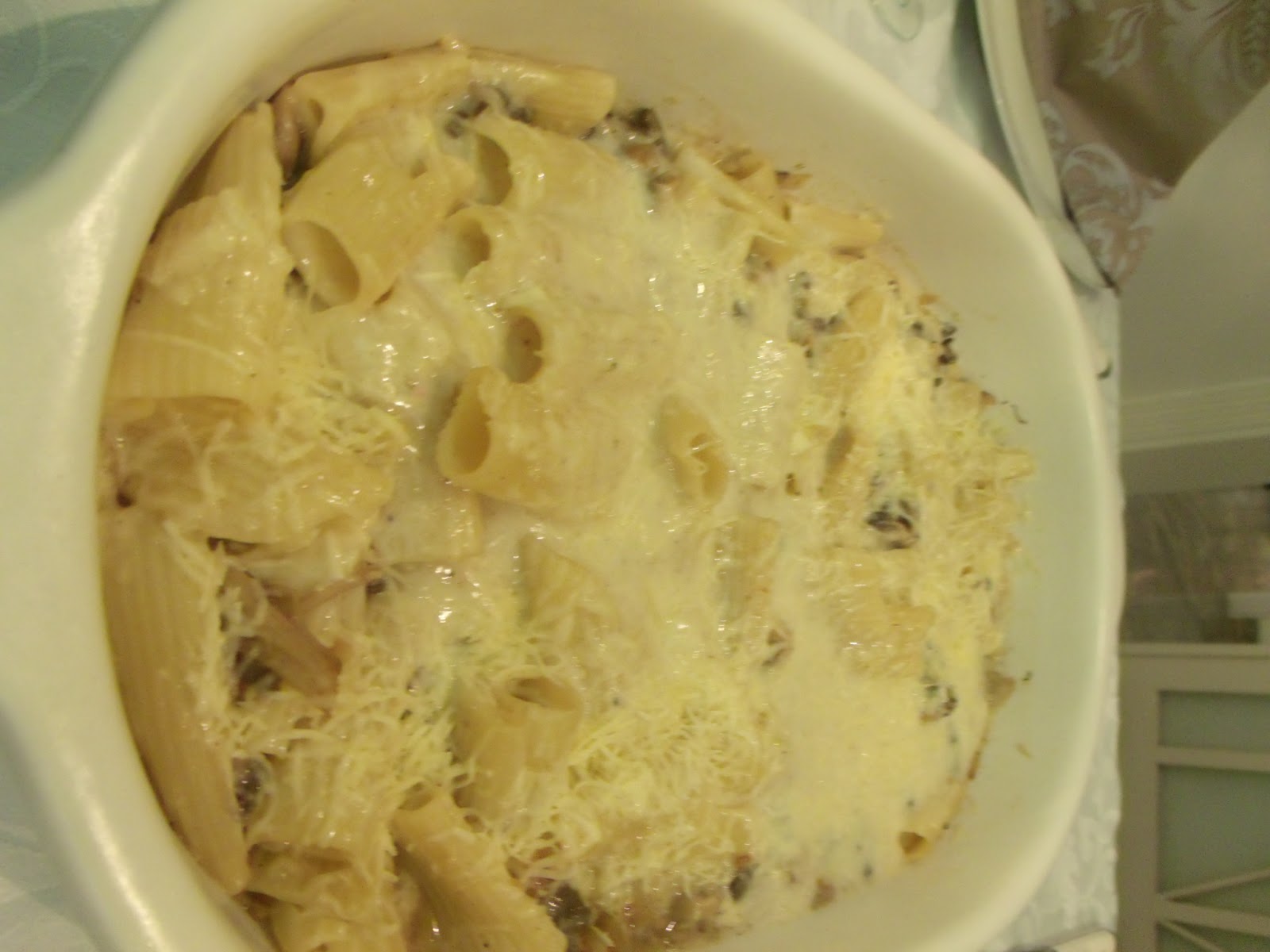 Rigatoni ao molho branco com Cogumelos