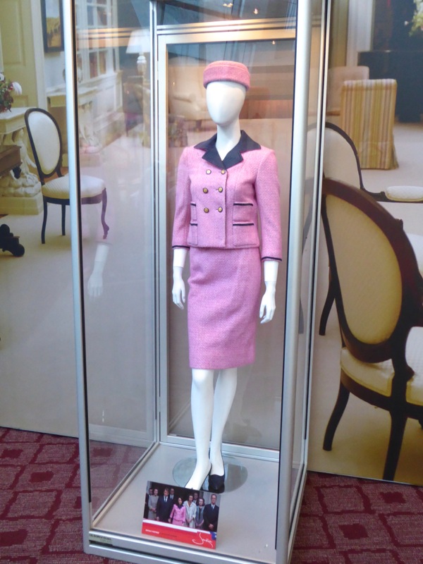 Hollywood Movie Costumes and Props Women�s costume inspiration for