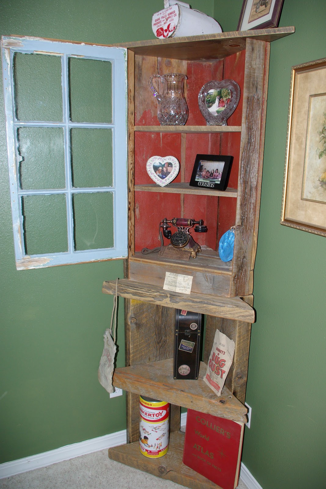 Reclaimed Rustics Barn Wood Corner Shelf/Hutch
