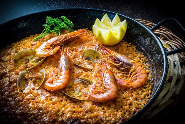 La ruta gastronómica perfecta para los amantes de la paella y los arroces en Madrid