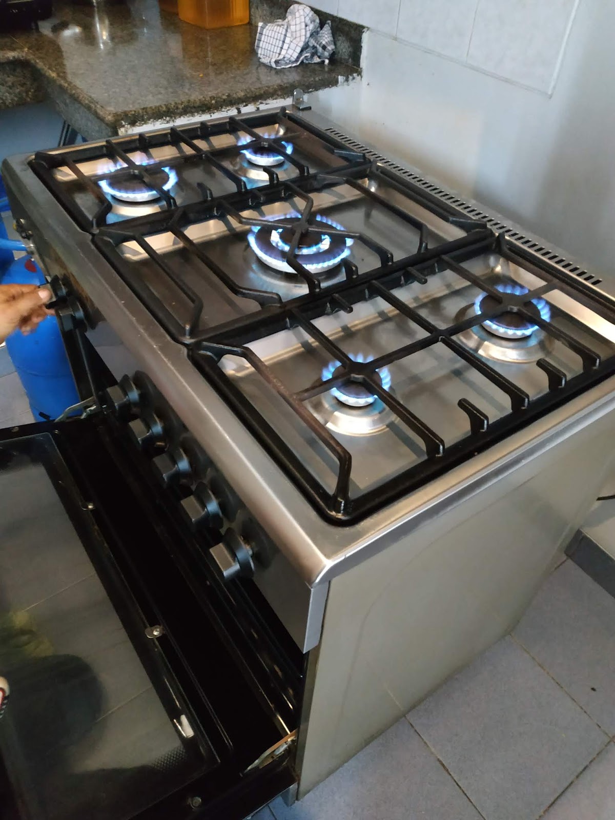 SERVICE KOMPOR GAS ARISTON PANGGILAN (JAKARTA,BOGOR,DEPOK,TANGERANG