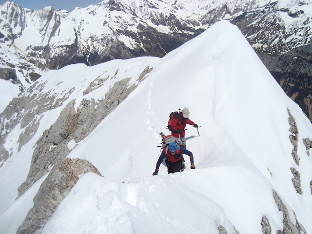 zuca y las tres marias Pirineo zuca y las tres marias Pirineo