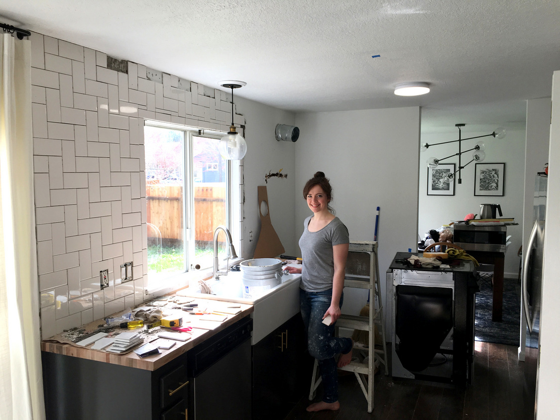 Straight herringbone tile backsplash tutorial / Create / Enjoy