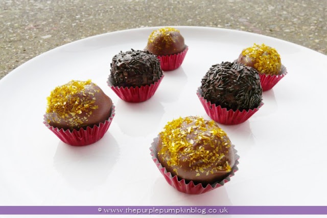 Ginger Nut Truffles [No-Bake] | The Purple Pumpkin Blog