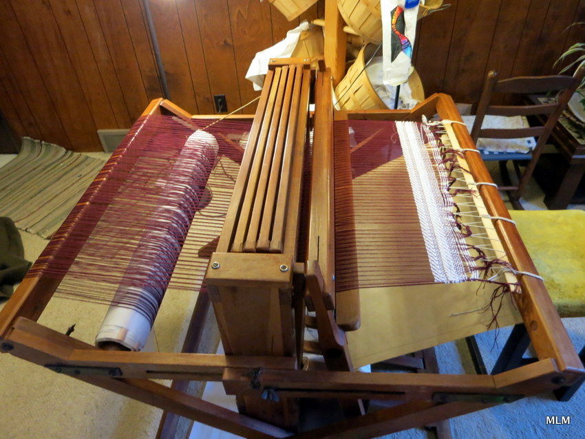 Sweet Leaf Notebook: The Kessenich Floor Loom is here!